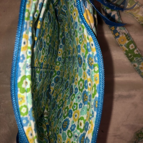 Vera Bradley Green and yellow floral crossbody - Picture 6 of 6